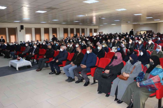 Erciş’te "Yks Süreci Ve Başarıda Ailenin Rolü” Programı