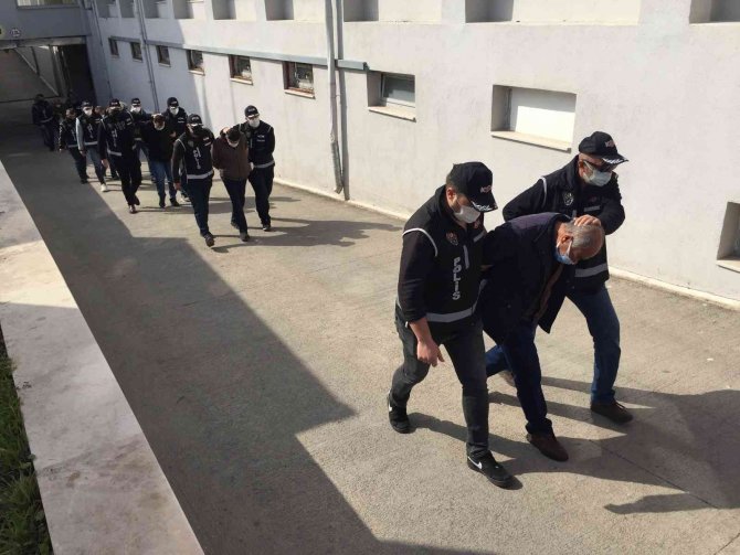 7 İlde Silah Kaçakçılığı Yapan 9 Zanlı Adliyeye Sevk Edildi