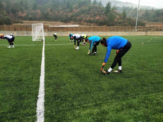 Bayırköyspor Zorlu Maç Öncesi Son Hazırlıkları Tamamladı