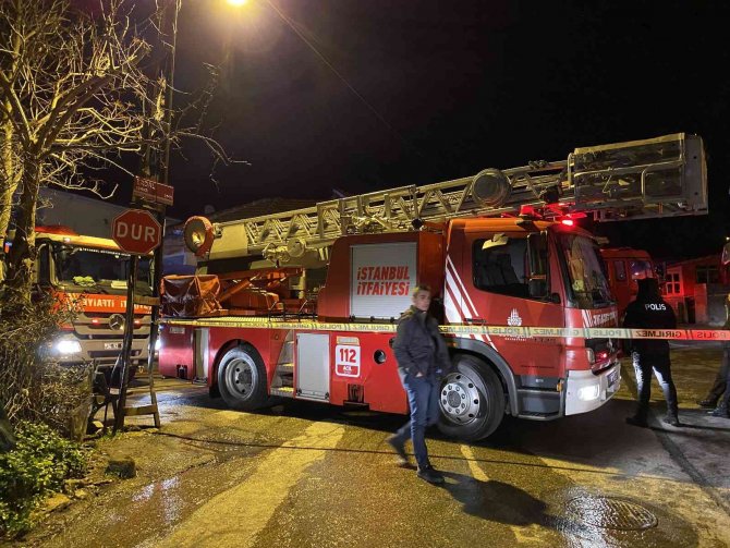 Beykoz’da Panodan Sızan Doğalgaz Alev Aldı