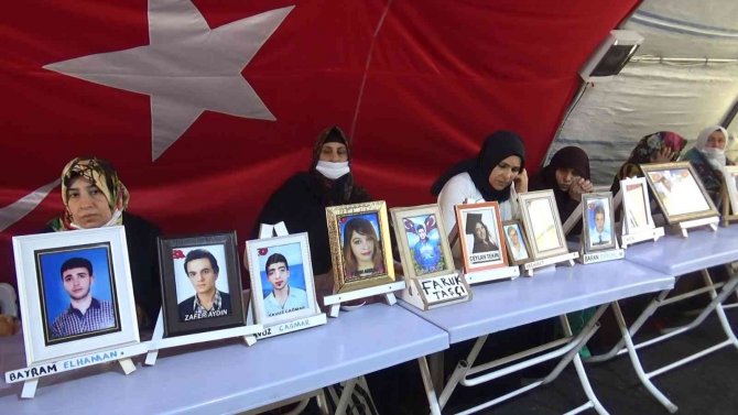 Evlat Nöbetindeki Ailelerin Direnişi 901. Gününde