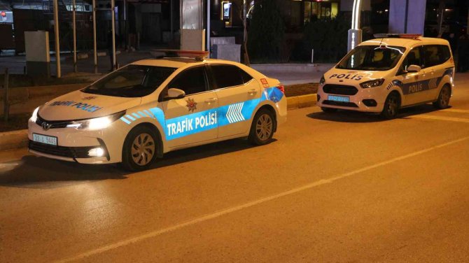 Edirne’de Alkolü Sürücü Karşı Şeride Geçip Kaza Yaptı