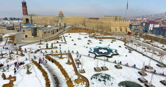 Dağ Bisikleti Tutkunları Erzurum’da Buluştu