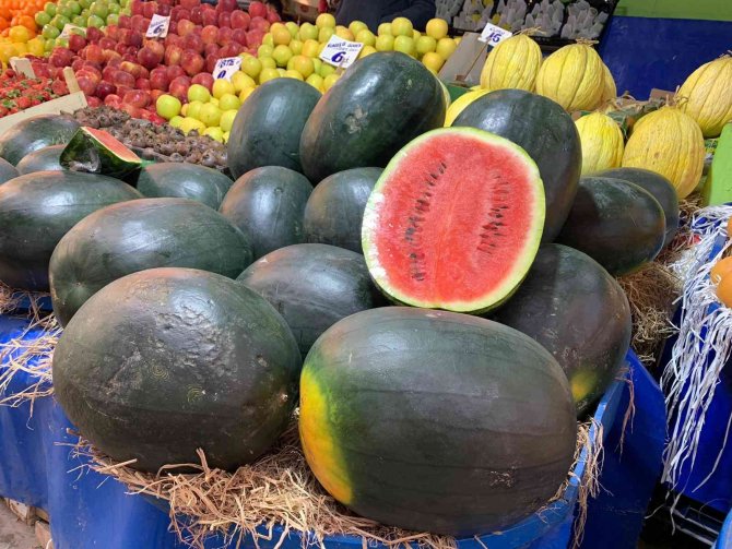 Karpuz Tezgahlara Düştü