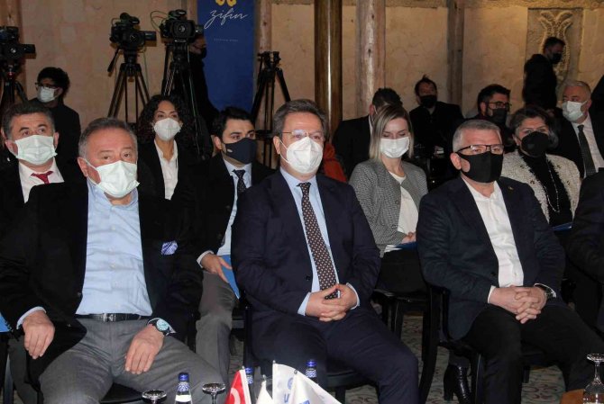 Giresun’da Bin 800 Rakımlı Yaylada “Yeşil Büyüme Zirvesi” Gerçekleştirildi