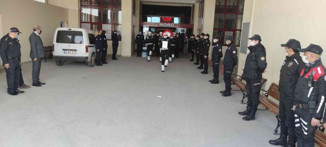 Görevi Başında Rahatsızlanıp Ölen Polis Memuru Dualarla Memleketi Şanlıurfa’ya Gönderildi