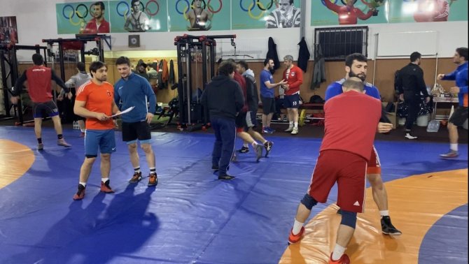Türkiye Güreş Federasyonu Başkanı Eroğlu, Genç Sporculara Gözü Gibi Bakıyor