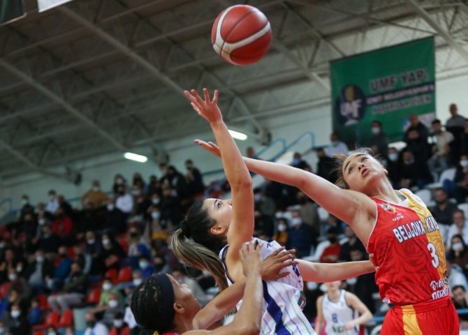 Kbsl: İ̇zmit Belediyespor: 53 - Kayseri Basketbol: 60