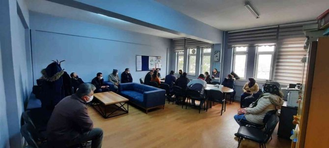 Kaymakam Karadağ Öğrenci Velileriyle Bir Araya Geldi