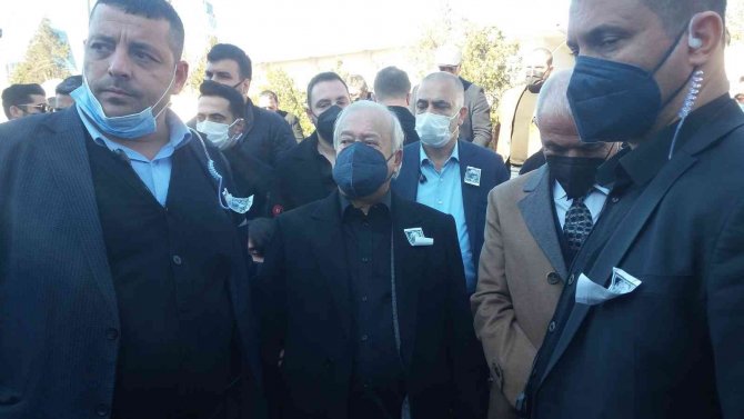 Yaşar Aktürk’ün Eşi Son Yolculuğuna Uğurlandı