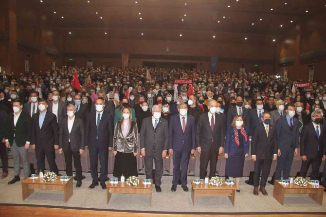 Ak Parti Genel Başkanvekili Kurtulmuş: “Kamuoyu Yoklamalarında En Yakın Rakibimize 10-12 Puan Fark Atıyoruz”