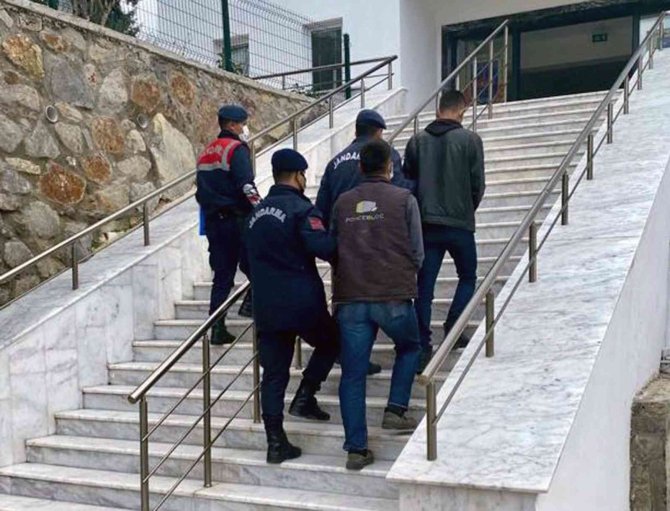 Huzur Ve Güven Uygulamasında Yakalanan 8 Şüpheli Tutuklandı