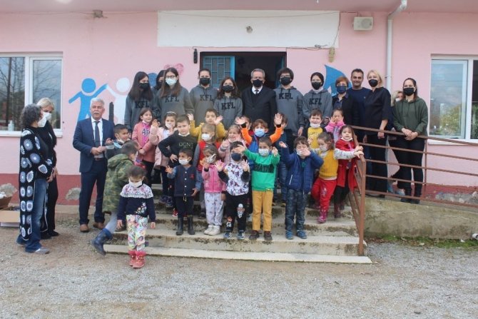 Köyceğiz Fen Lisesi Öğrencilerinden Miniklere Ziyaret
