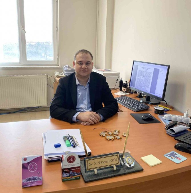 Nevü Öğretim Üyesine Tübi̇tak’tan “Proje Performans Ödülü”