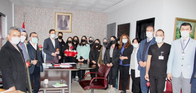 Öğrencilerden Evliya Çelebi Eğitim Ve Araştırma Hastanesi’ne Anlamlı Ziyaret