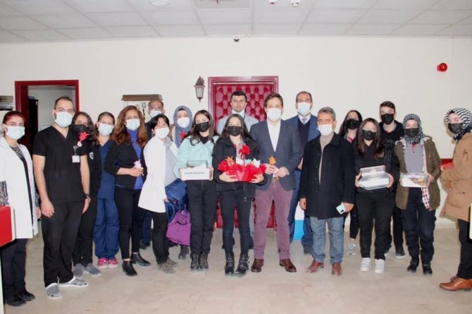 Öğrencilerden Evliya Çelebi Eğitim Ve Araştırma Hastanesi’ne Anlamlı Ziyaret