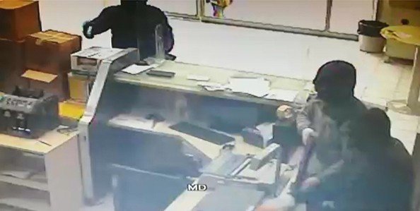 Ptt Şubesi Soyguncularından 2’si Yakalandı