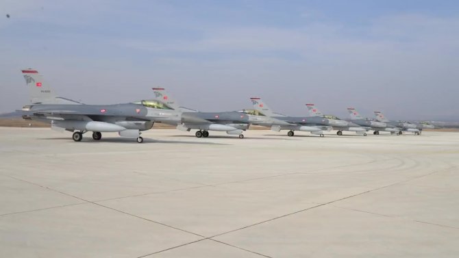 Türk F-16’larından Karadeniz’de Önleme Eğitimi