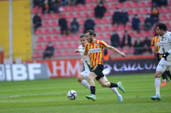 Spor Toto Süper Lig: Kayserispor: 2 - Gzt Giresunspor: 0 (İ̇lk Yarı)