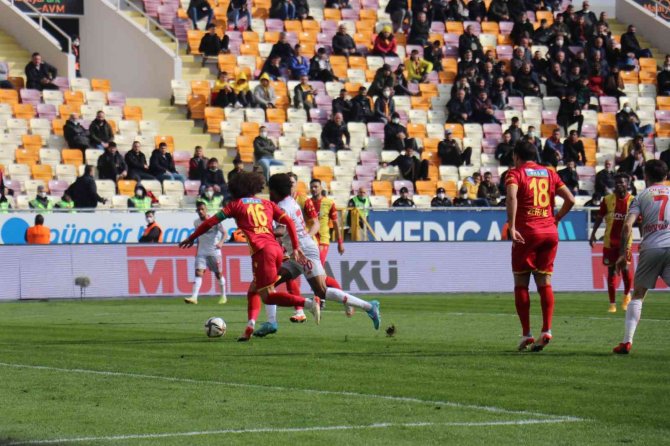 Spor Toto Süper Lig: Yeni Malatyaspor: 1 - Antalyaspor: 2 (Maç Sonucu)