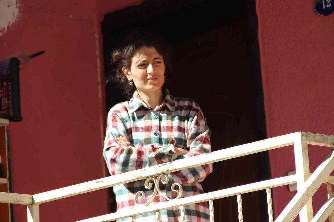Hırsızlar Bir Anda Karşısına Çıkınca Çığlık Çığlığa Bağırdı