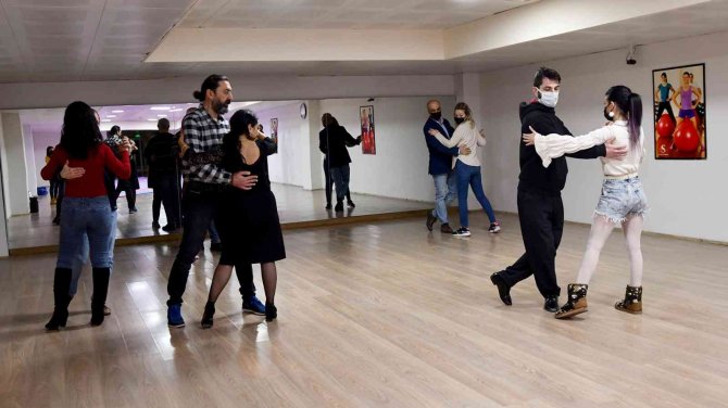 Tepebaşı’ndan Tango Kursu