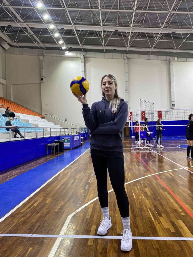 Büşra Yalçın: “Hedefimiz Play-off”