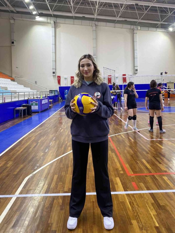 Büşra Yalçın: “Hedefimiz Play-off”