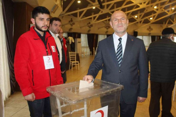 Türk Kızılay Ünye Şubesi’nde Özdemir Dönemi