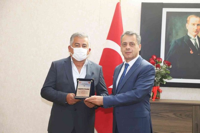 Son 5 Yılda Trafik Cezası Yemeyen Ve Kazaya Karışmayan Sürücülere Plaket