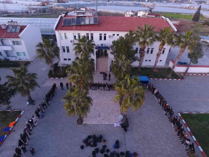 Antalya’da 88 Düzensiz Göçmen Yakalandı