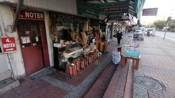 Lokum Ve Keçiboynuzu Hırsızının ’Pes’ Dedirten Rahatlığı