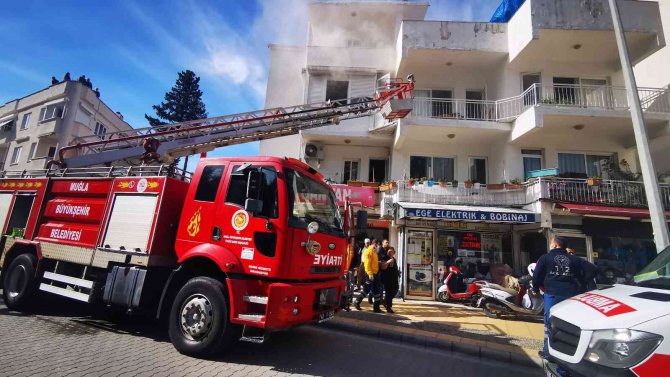 Aspiratörden Çıkan Yangın Korkuttu