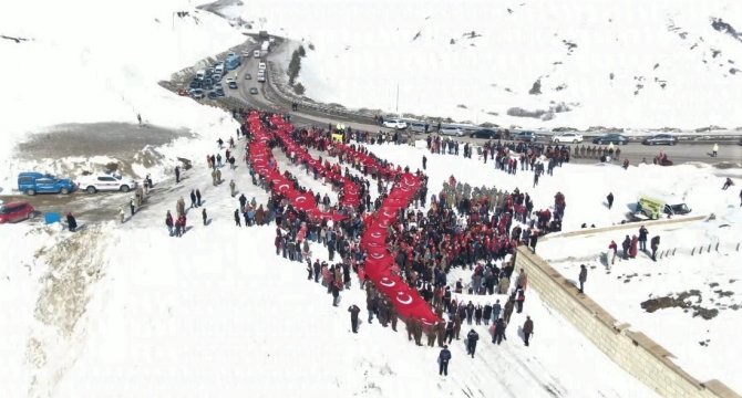 Kurtuluşun Yıl Dönümünde Bayburt, Şühedaya Yürüdü