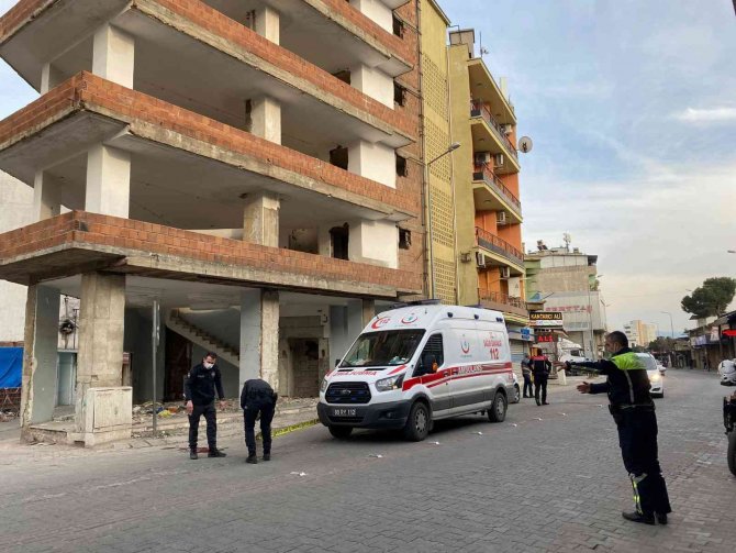 Aydın’da İnşaat Halindeki Binadan Yola Düşen Bir Kişi Ağır Yaralandı