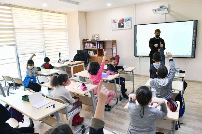 Ankara Büyükşehir Belediyesinden Ücretsiz Yabancı Dil Eğitimi