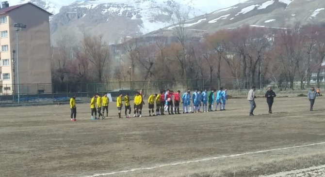 Çekişmeli Maç 3-3 Berabere Bitti