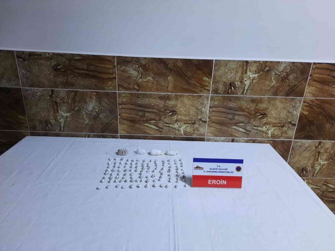 Jandarma Uyuşturucu Tacirlerine Geçit Vermiyor