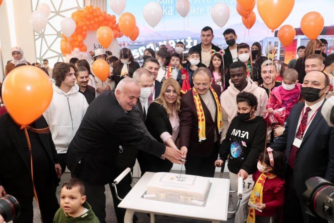 Eru Çocuk Kemik İ̇liği Nakil Merkezi 500. Naklini Kutluyor