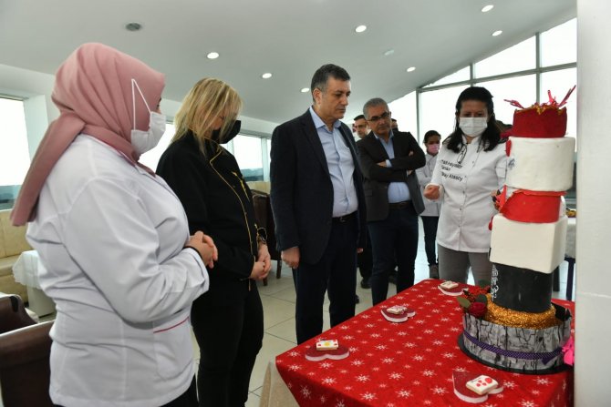 Esenyurt Belediye Başkanı Bozkurt’tan Kursiyer Ve Öğrencilere Sürpriz Ziyaret
