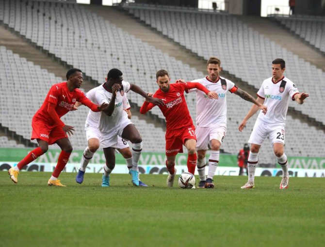 Sivasspor, Ligde 8. Yenilgisini Aldı