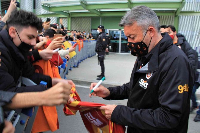 Galatasaray, İ̇zmir’de