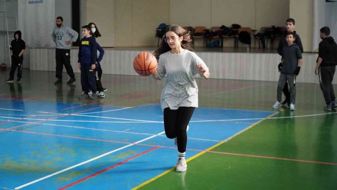 ’Biz Bir Takımız’ Projesi Manisa’da Devam Ediyor