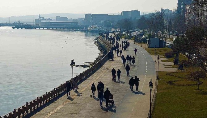 Tekirdağ’da Sahiller Doldu Taştı