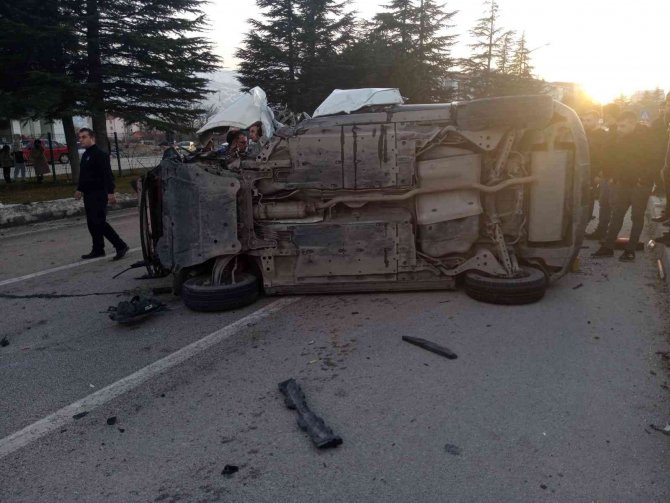 Isparta’da Trafik Kazası: 2 Yaralı
