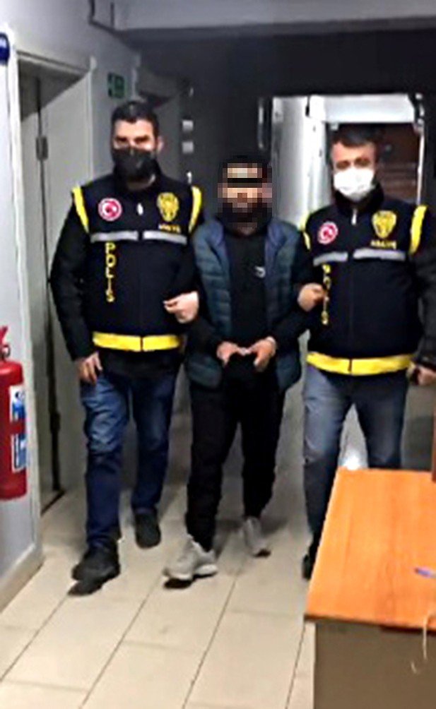 Taksici Cinayetinin Zanlısı Edremit’te Yakalandı
