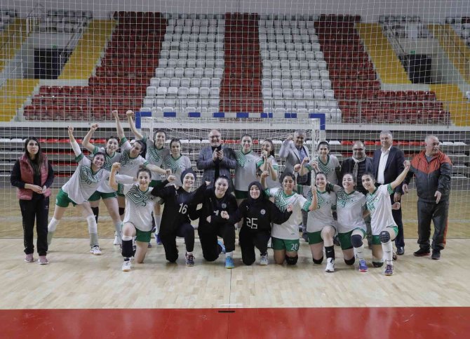 Sivas Belediyespor Hentbol Takımı Evinde Kazandı