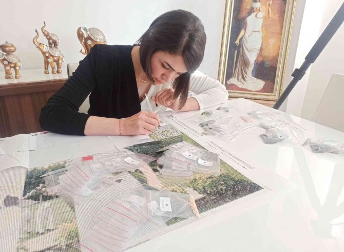 Kristal Taşlardan Tablo