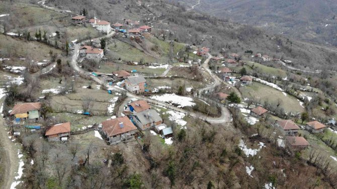 Karabük’te Heyelan 7 Evi Tahliye Ettirdi