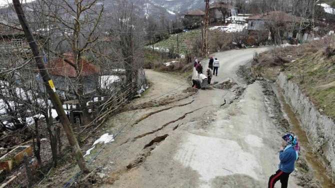 Karabük’te Heyelan 7 Evi Tahliye Ettirdi